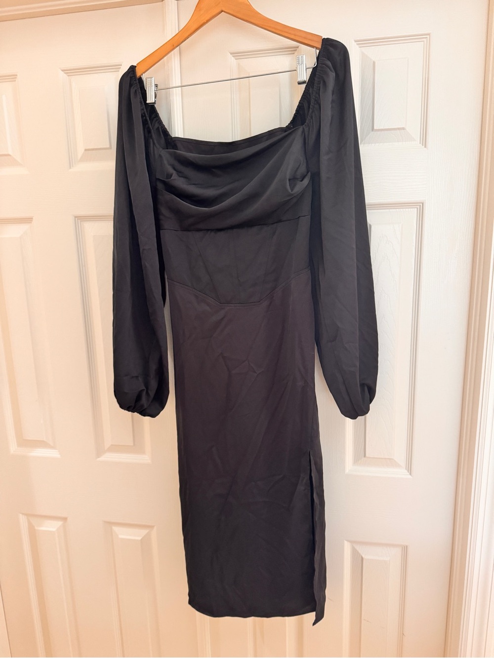 Commense Black Lace Up Midi with Balloon Sleeves and slit